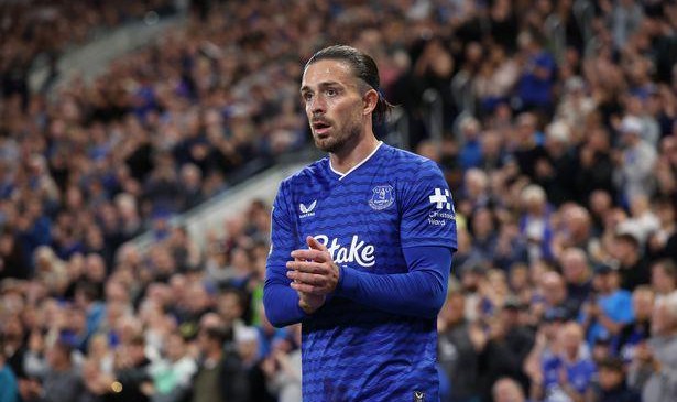 霍尔：格拉利什非常勤奋，几乎每天都是最早到训练场最晚离开