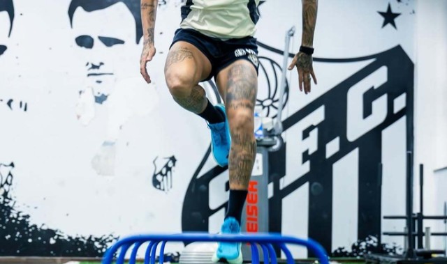 内马尔发文为足球加油|内马尔·达·席尔瓦_新浪体育_新浪新闻