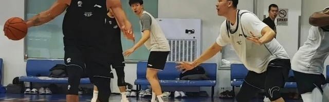 北京队史最“轻松”顶薪：范子铭无缘主场生死战 季后赛至今0出场