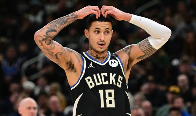 开云体育官网-手感冰凉！库兹马半场6投仅1中拿到2分 正负值-19并列最低